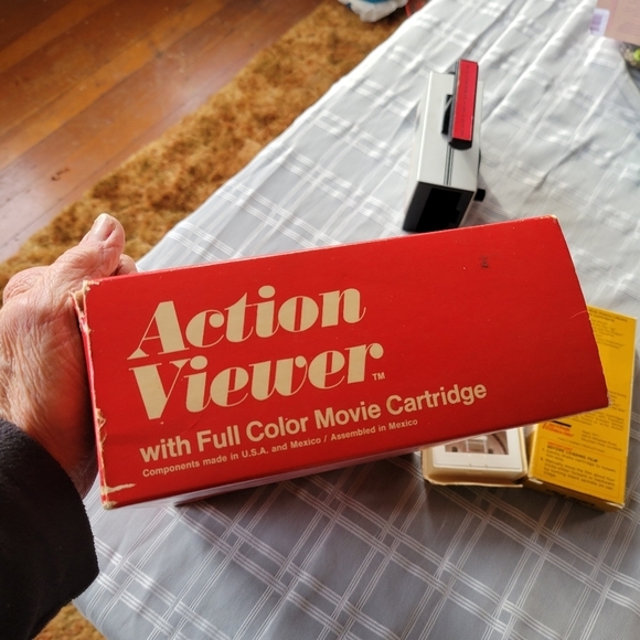 Walt Disney Vintage Action Films Movie Viewer - 2 Cartridges Working - Picture 7 of 8